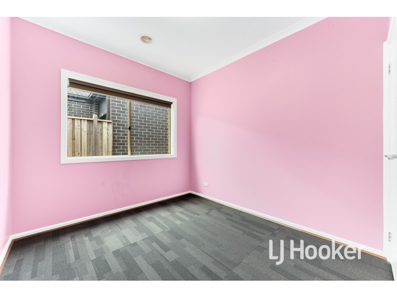 53 Valencia Circuit, Cranbourne VIC 3977