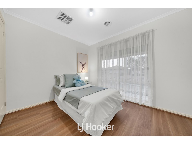 57 Toirram Crescent, Cranbourne VIC 3977