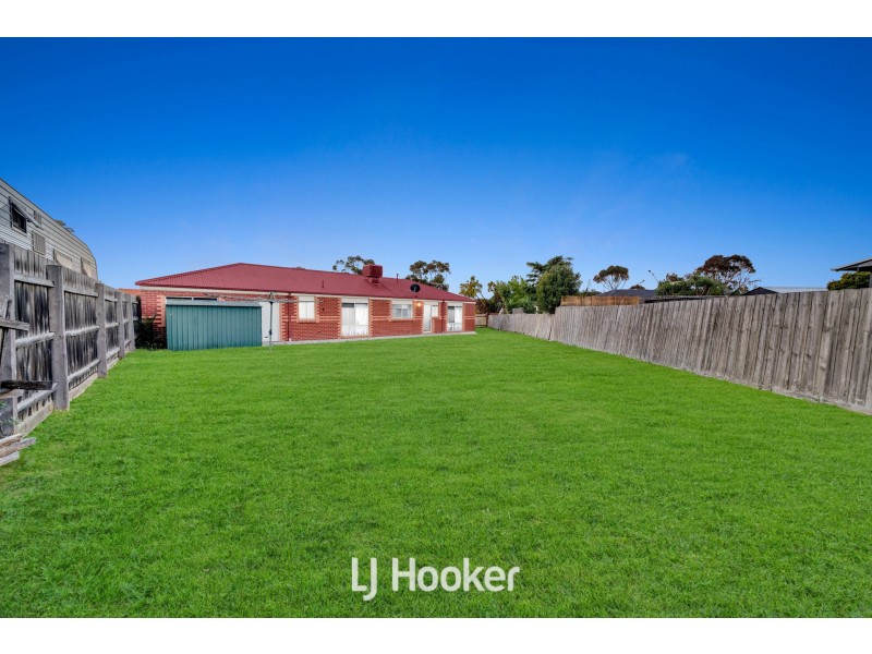 57 Toirram Crescent, Cranbourne VIC 3977