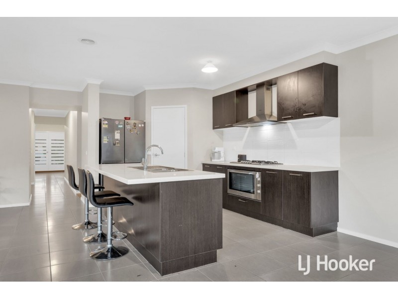 36 Sloane Drive, Clyde North VIC 3978