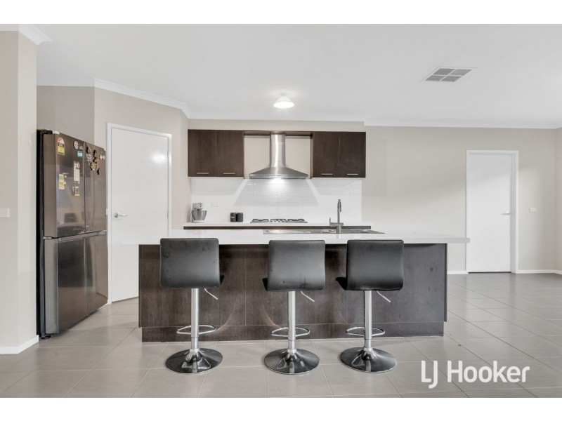 36 Sloane Drive, Clyde North VIC 3978