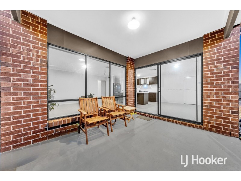 36 Sloane Drive, Clyde North VIC 3978