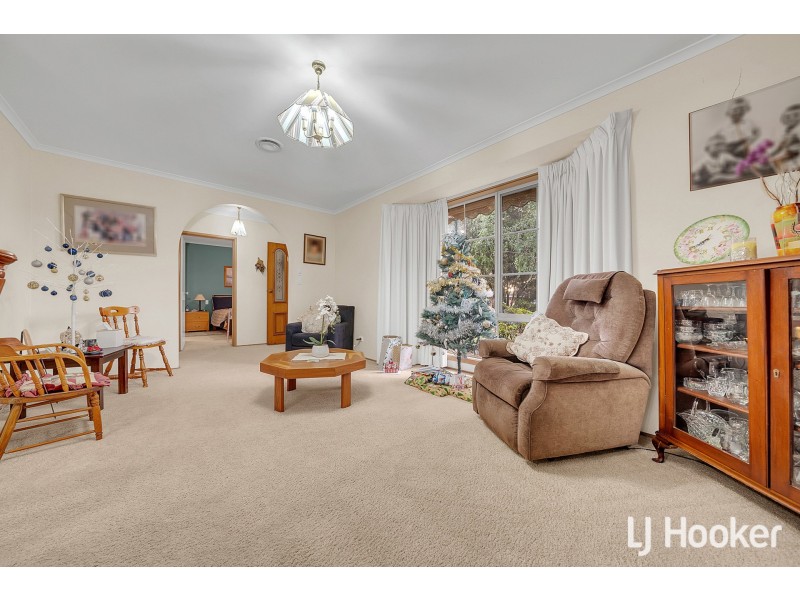 99 Waverley Park Drive, Cranbourne North VIC 3977