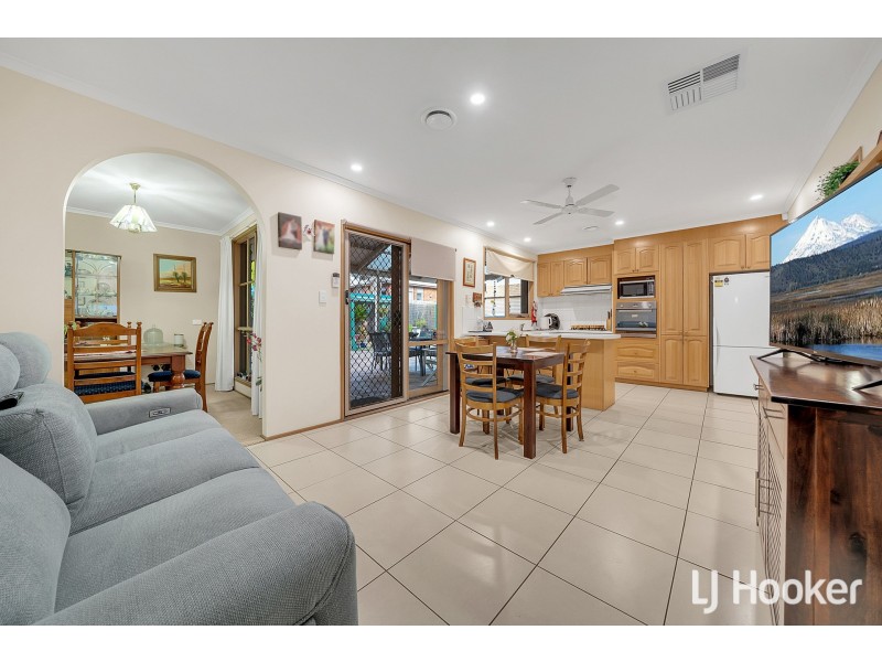 99 Waverley Park Drive, Cranbourne North VIC 3977