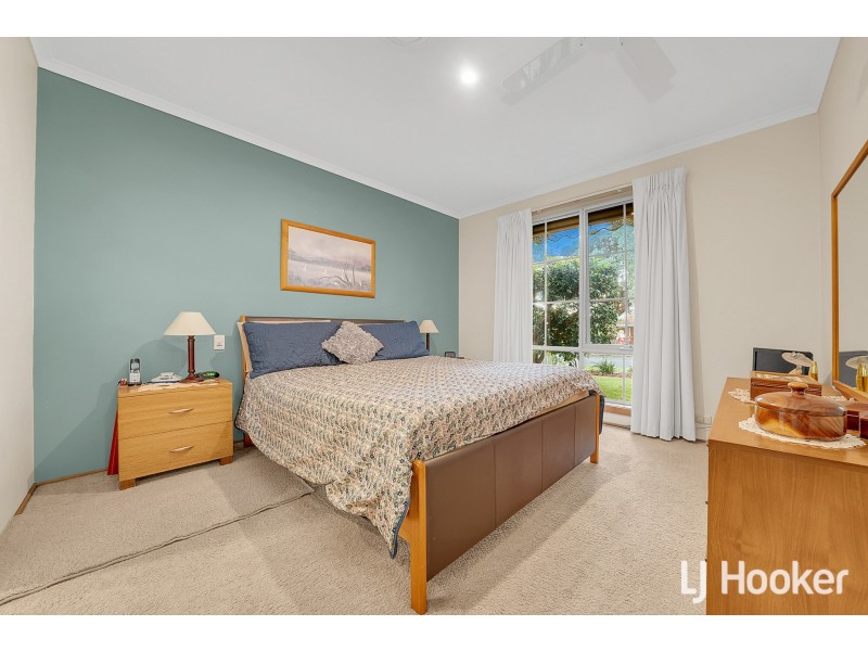 99 Waverley Park Drive, Cranbourne North VIC 3977