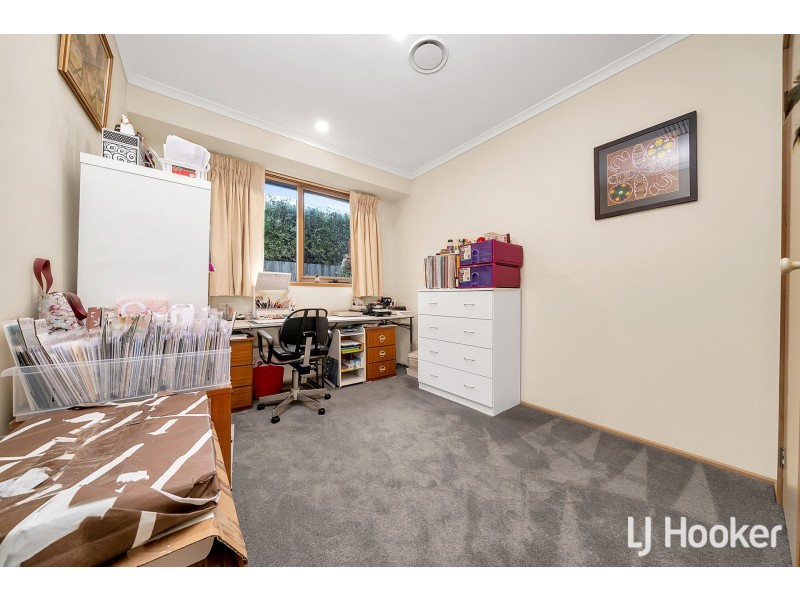 99 Waverley Park Drive, Cranbourne North VIC 3977