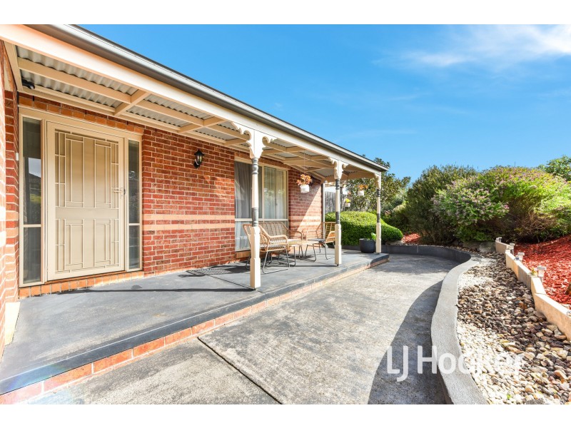 8 Rachael Court, Pakenham VIC 3810