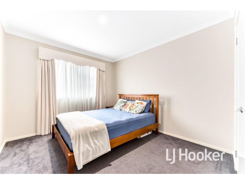 8 Rachael Court, Pakenham VIC 3810