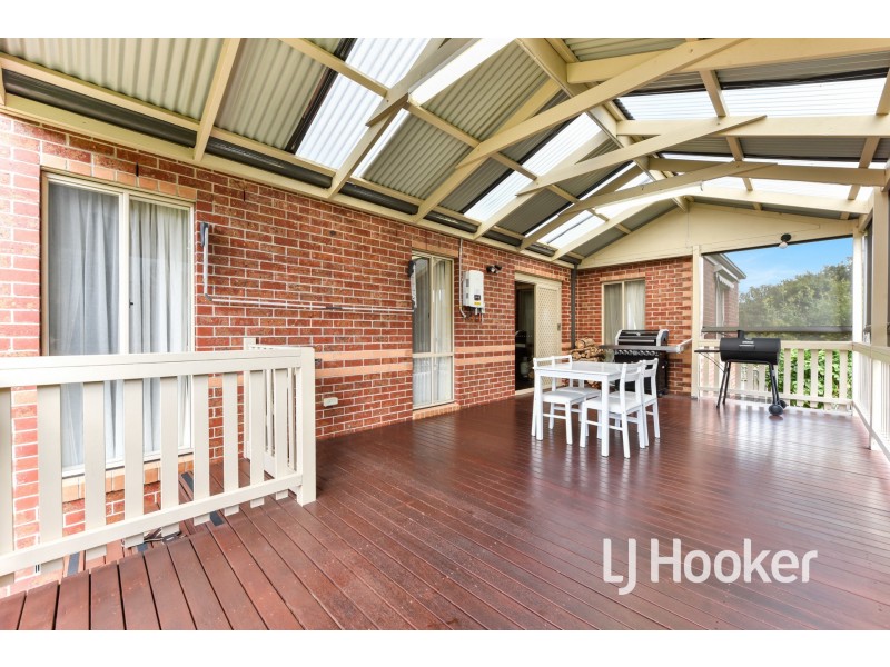 8 Rachael Court, Pakenham VIC 3810