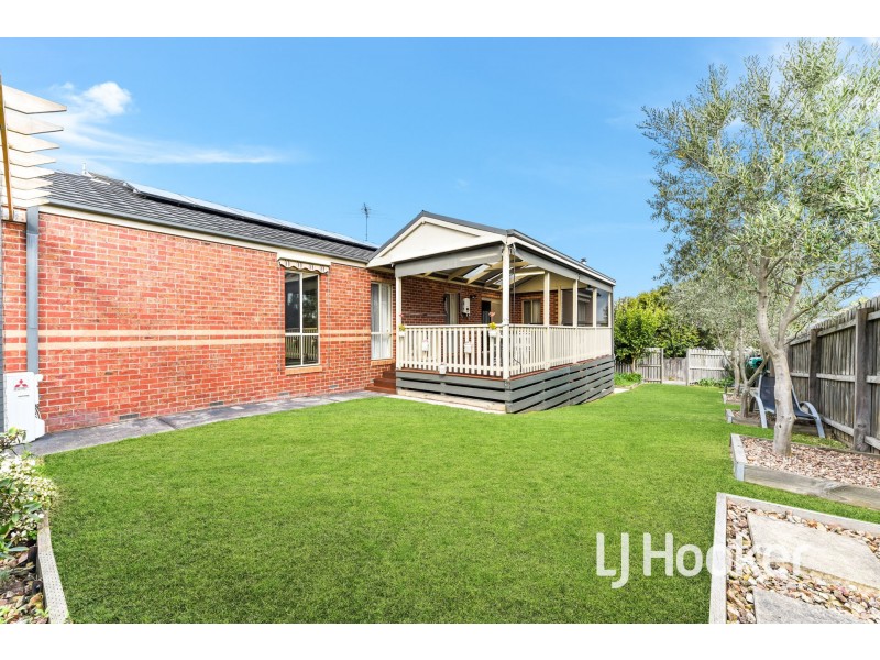 8 Rachael Court, Pakenham VIC 3810