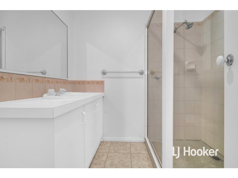 5 Chapman Street, Carrum Downs VIC 3201