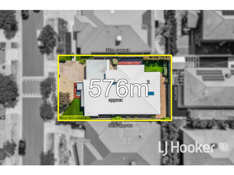 18 Flowerbloom Crescent, Clyde North VIC 3978