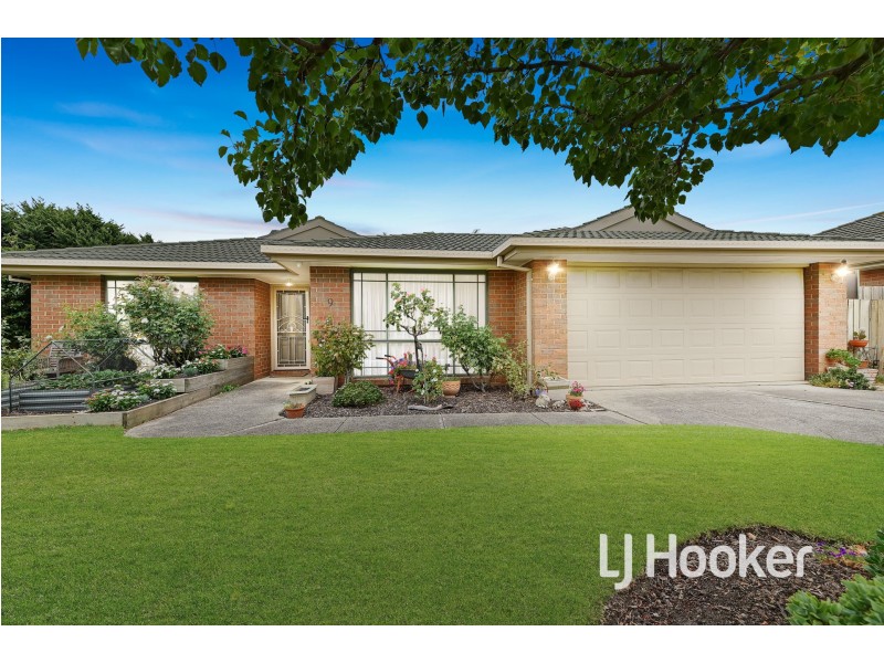 9 Millbank Place, Cranbourne VIC 3977