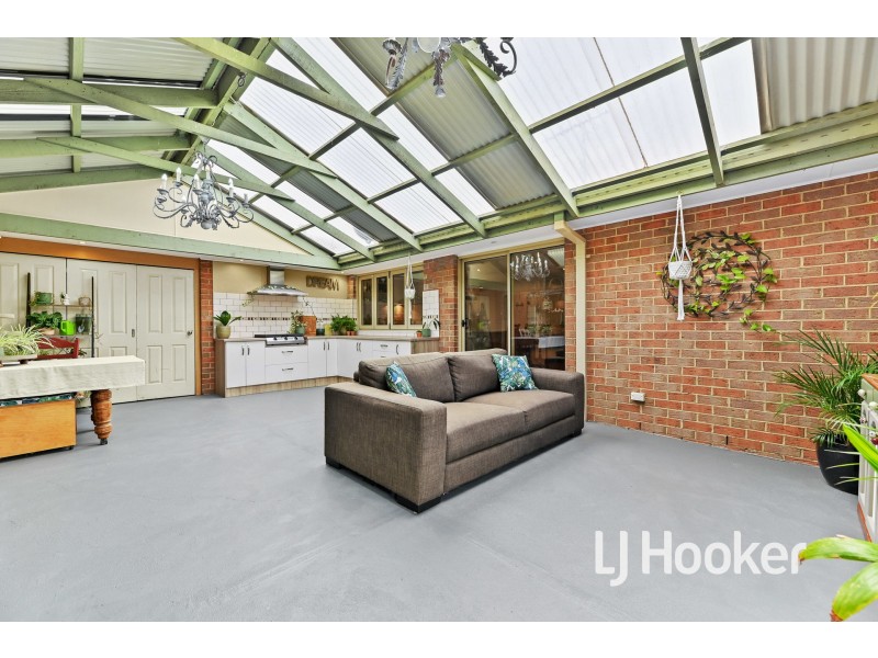 9 Millbank Place, Cranbourne VIC 3977