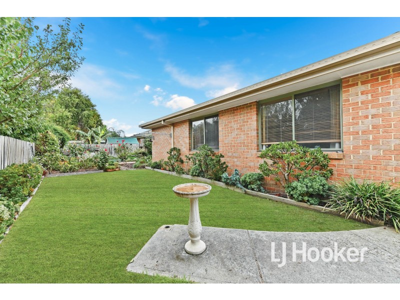 9 Millbank Place, Cranbourne VIC 3977