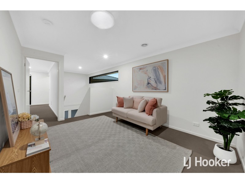 3 Nebula Lane, Cranbourne East VIC 3977