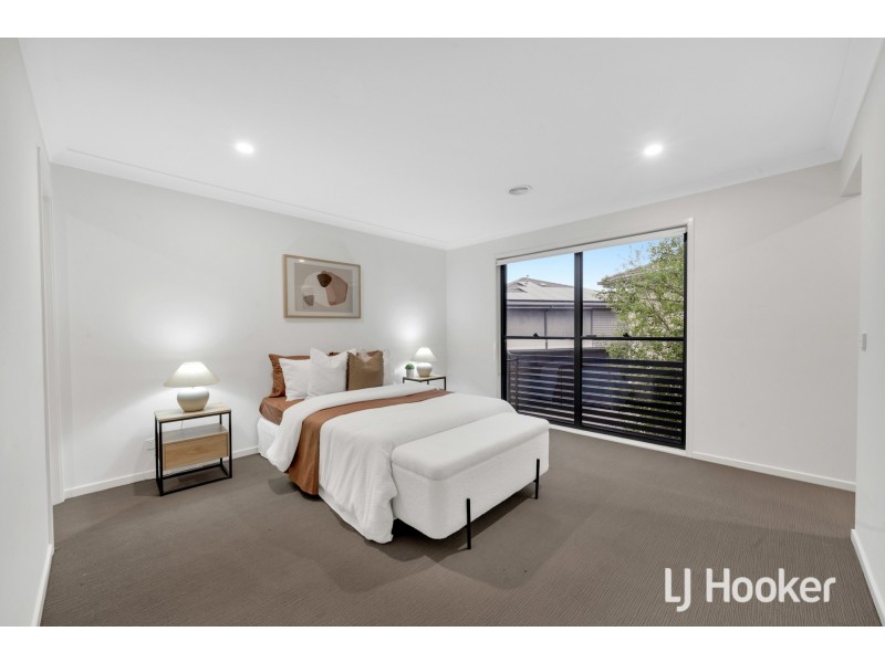 3 Nebula Lane, Cranbourne East VIC 3977