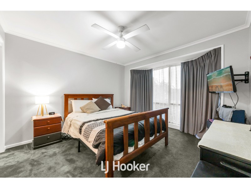 22 Allemby Drive, Cranbourne West VIC 3977