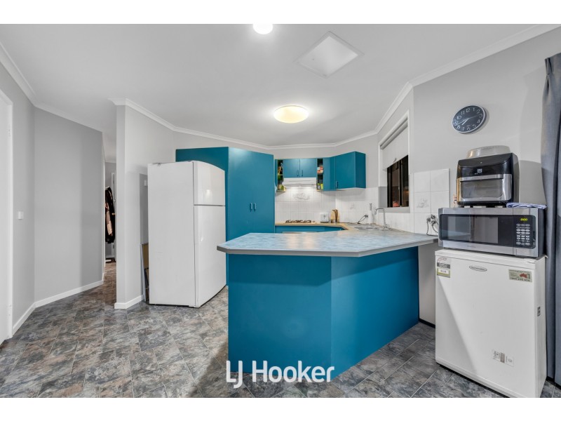 22 Allemby Drive, Cranbourne West VIC 3977