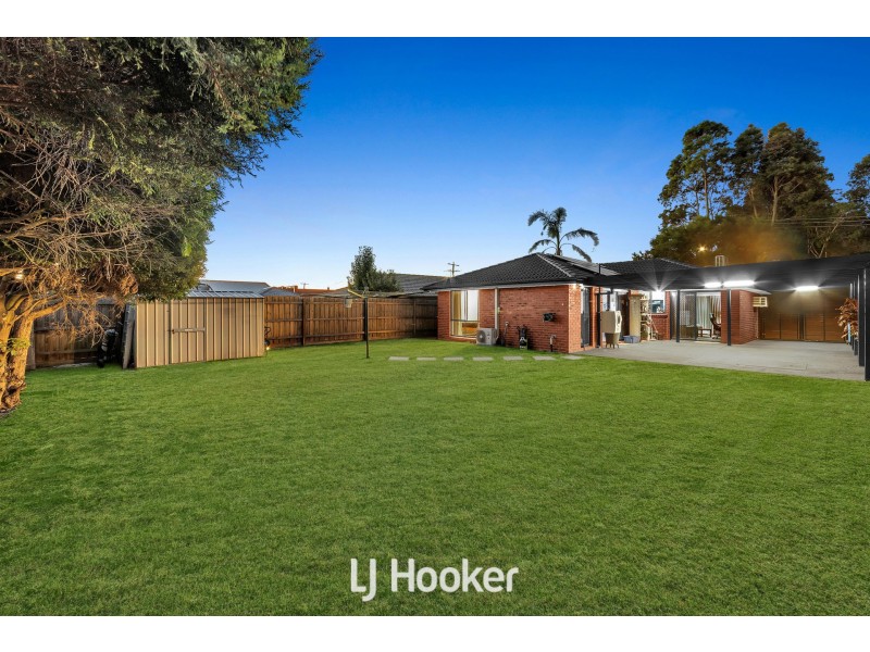 22 Allemby Drive, Cranbourne West VIC 3977