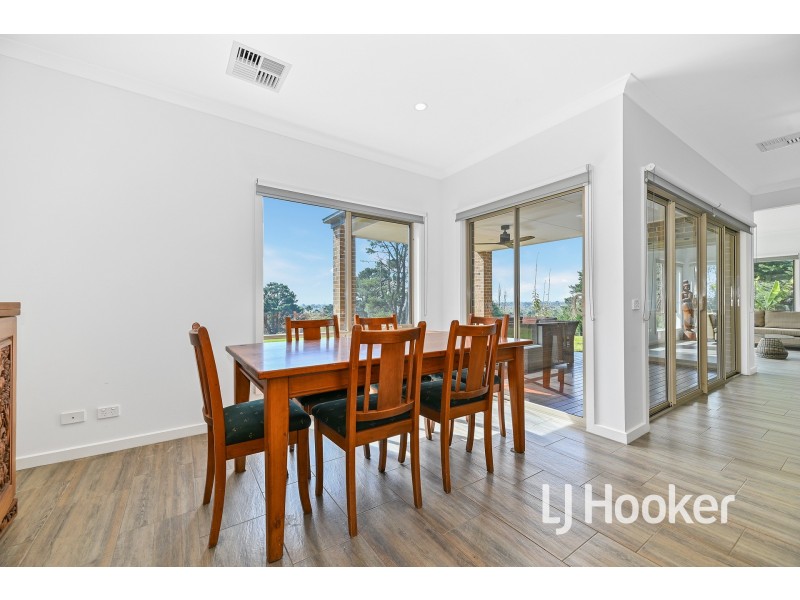 13 Stanhill Drive, Cranbourne South VIC 3977