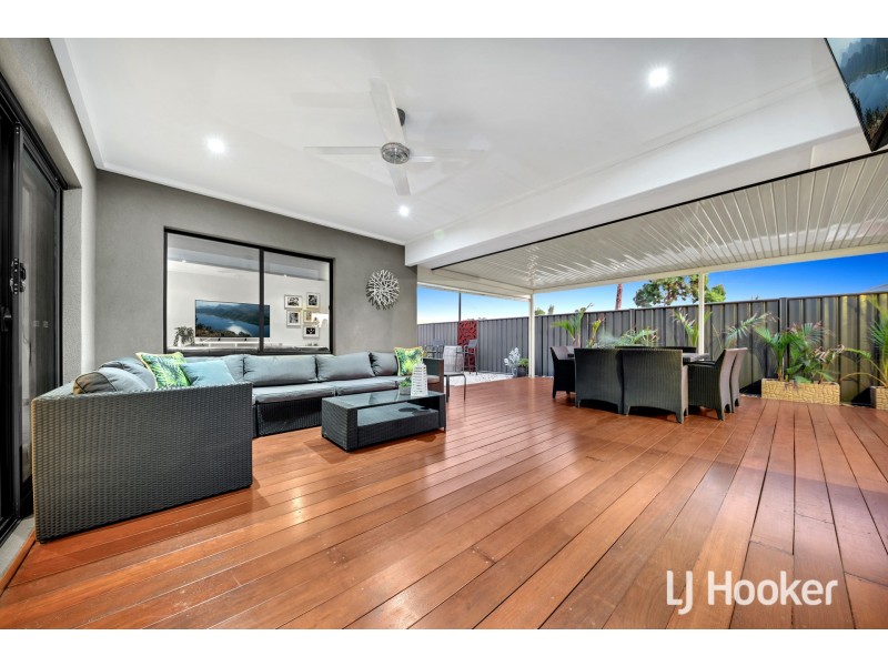 74 Datura Avenue, Cranbourne North VIC 3977