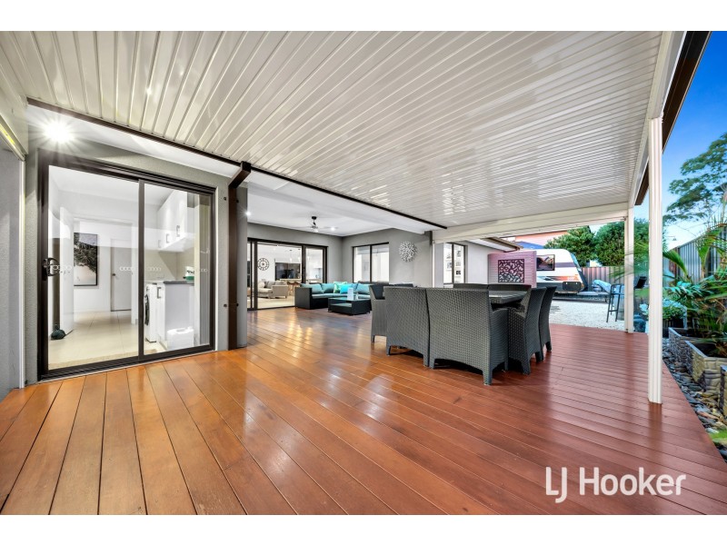 74 Datura Avenue, Cranbourne North VIC 3977