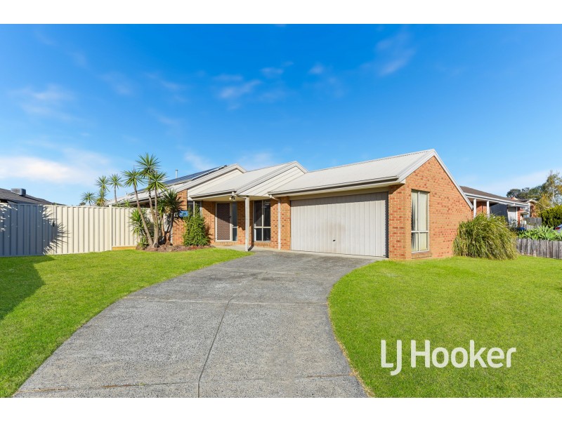 8 Cumquat Court, Cranbourne North VIC 3977