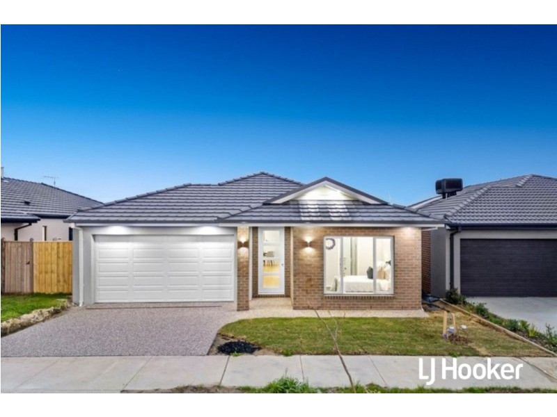 11 Darwinia Avenue, Clyde VIC 3978