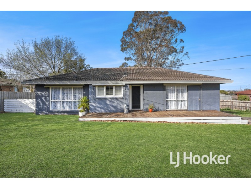 40 Gardenia Street, Pakenham VIC 3810