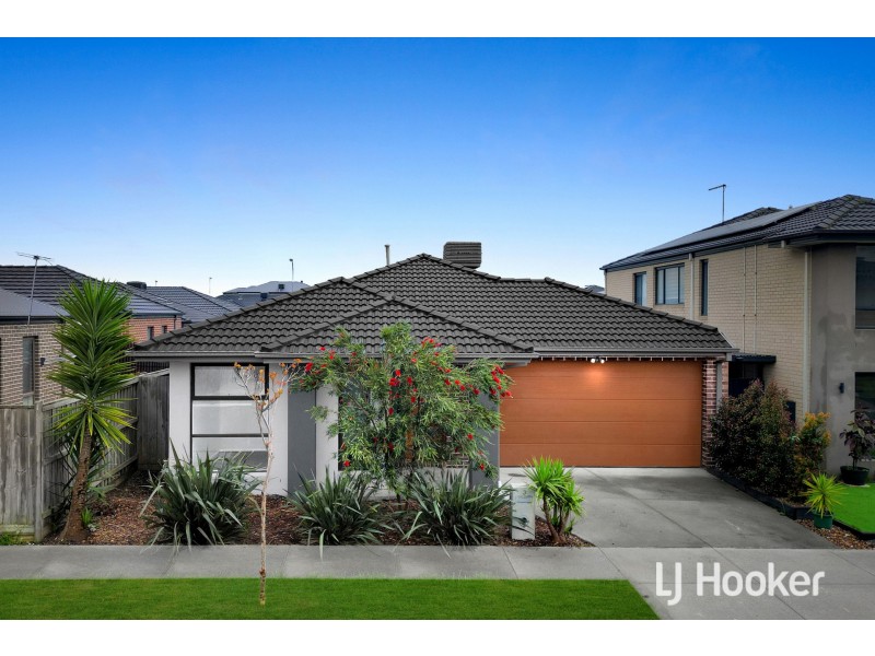 3 Sloane Drive, Clyde North VIC 3978