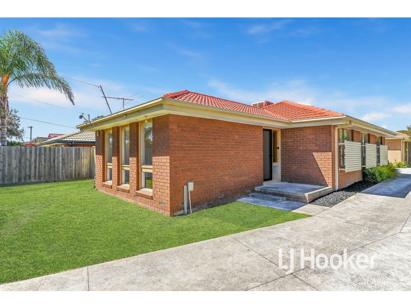 26 Clairmont Avenue, Cranbourne VIC 3977
