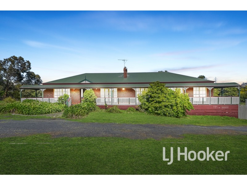 25-27 Cranston Close, Narre Warren North VIC 3804