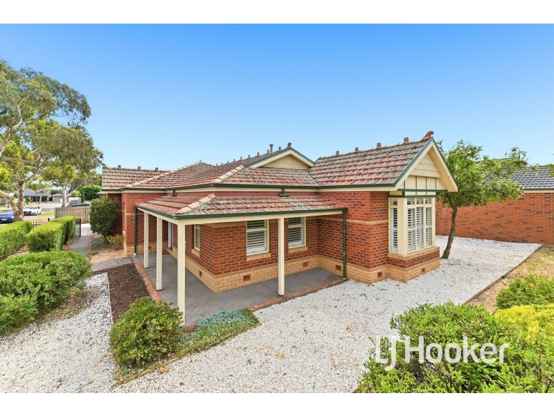 26 Rosslare Place, Cranbourne VIC 3977