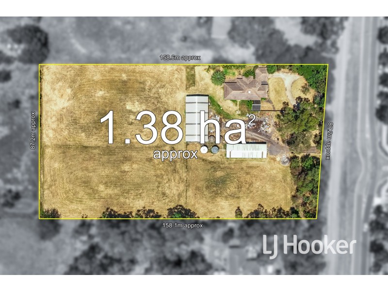 16 Mayfield Road, Cranbourne East VIC 3977