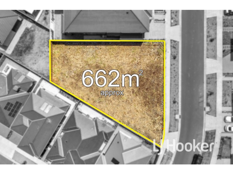 4 Scholtz Drive, Clyde North VIC 3978