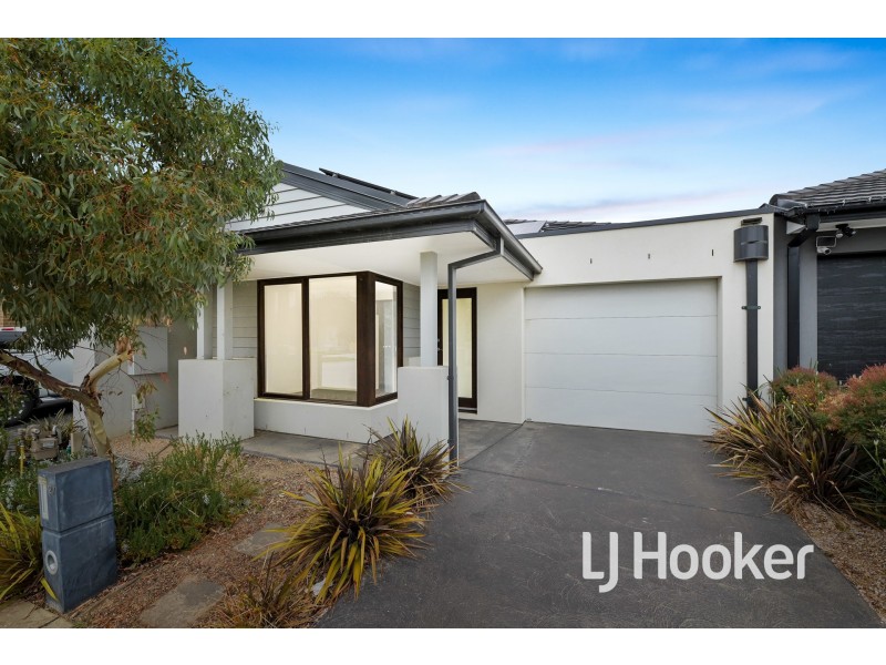 27 Damice Street, Clyde North VIC 3978