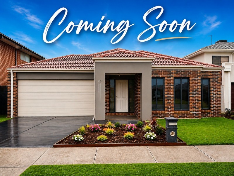 35 Skylark Boulevard, Clyde North VIC 3978