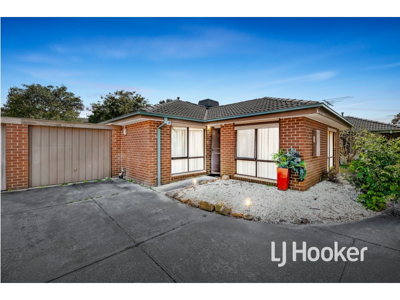 2/9 Alexander Street, Cranbourne VIC 3977