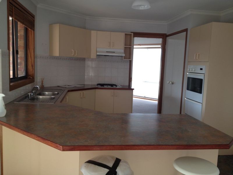 29 Andrea Crescent, Cranbourne VIC 3977