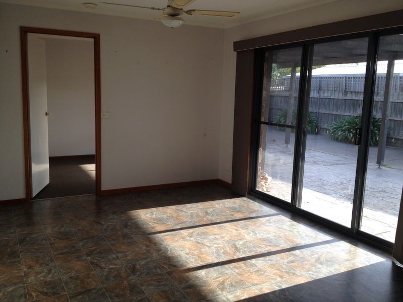 29 Andrea Crescent, Cranbourne VIC 3977