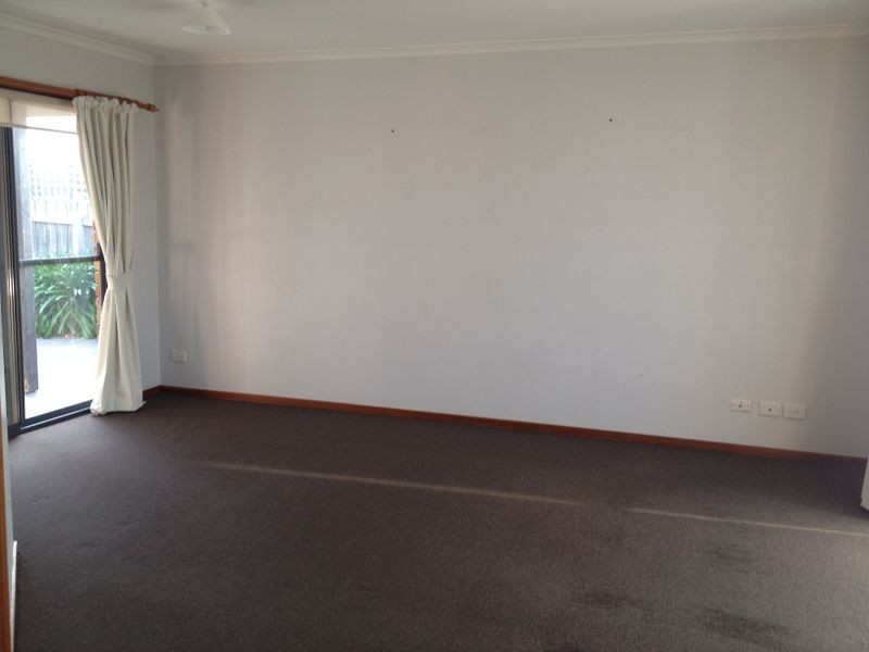 29 Andrea Crescent, Cranbourne VIC 3977