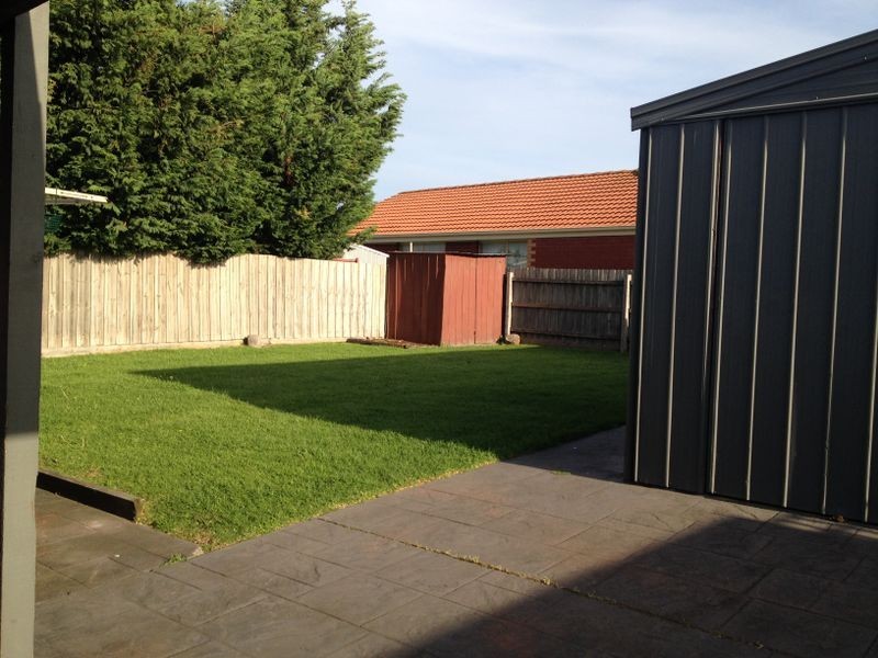 29 Andrea Crescent, Cranbourne VIC 3977