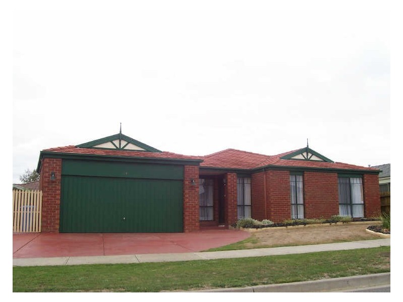 14 Linda Drive, Cranbourne VIC 3977