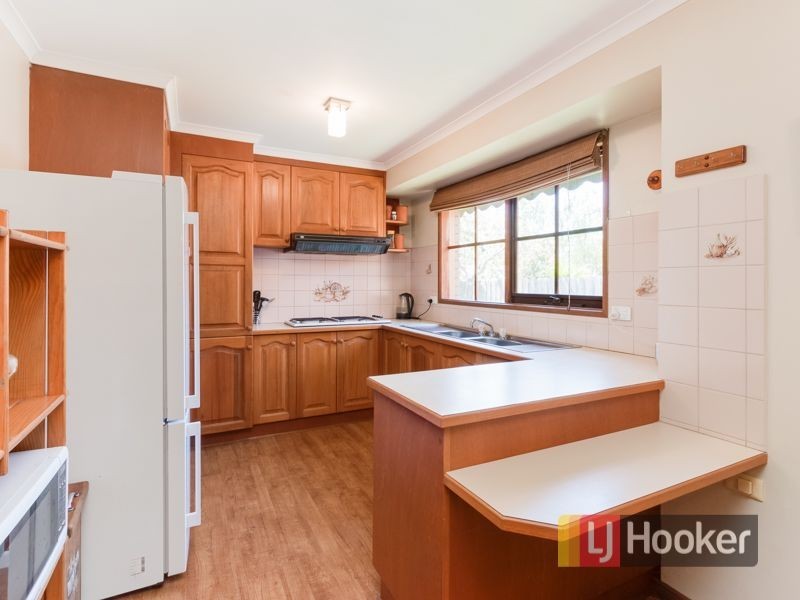 35 Horsfield Street, Cranbourne North VIC 3977
