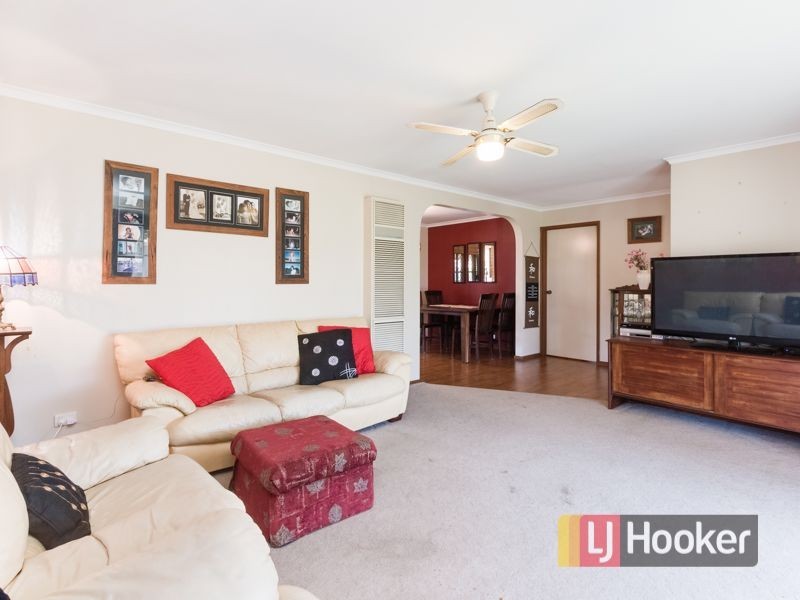 35 Horsfield Street, Cranbourne North VIC 3977