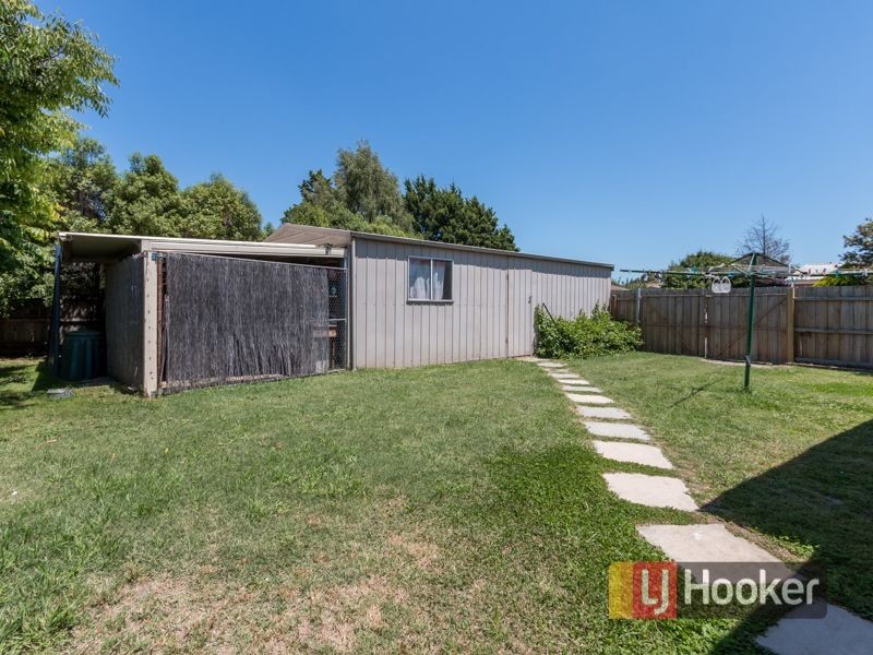 35 Horsfield Street, Cranbourne North VIC 3977