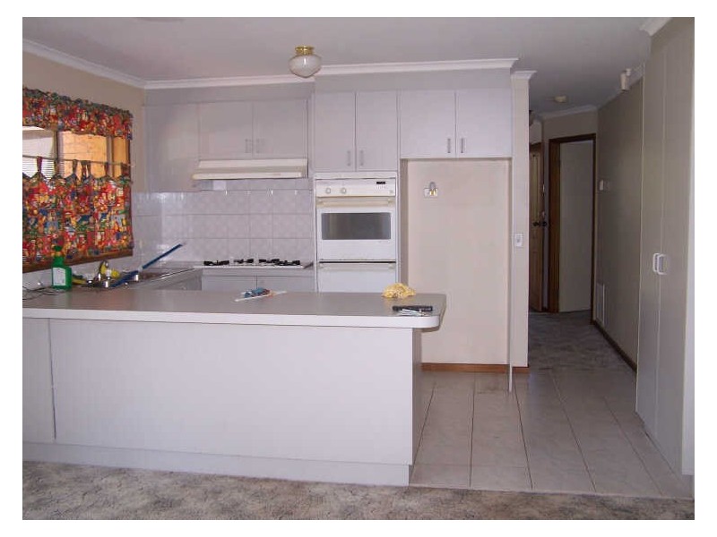 48 Lawless Drive, Cranbourne North VIC 3977