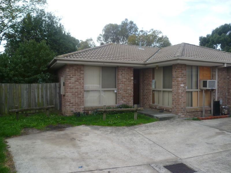 2/7 Hazlitt Court, Cranbourne VIC 3977
