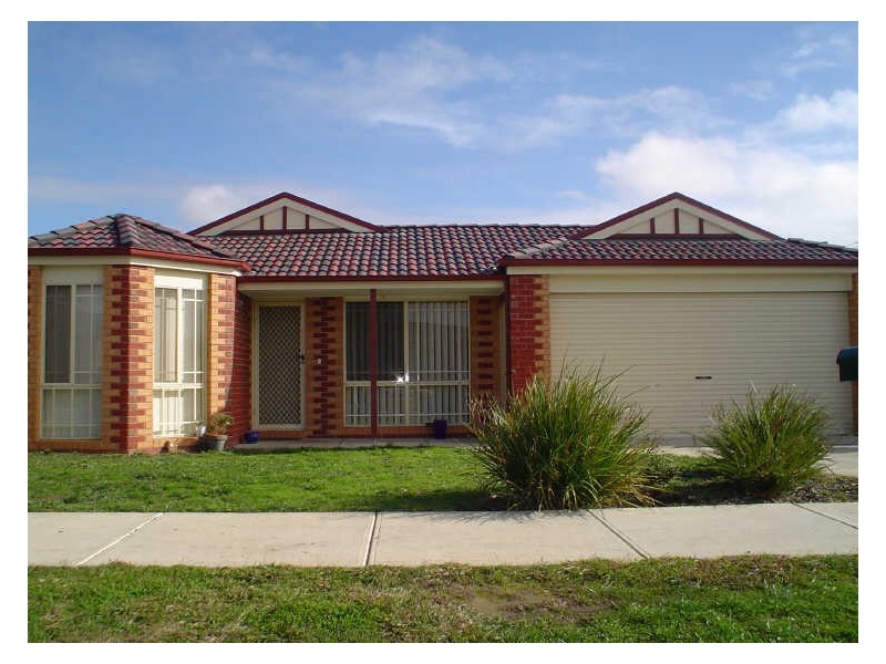 31 Geebung Road, Cranbourne VIC 3977